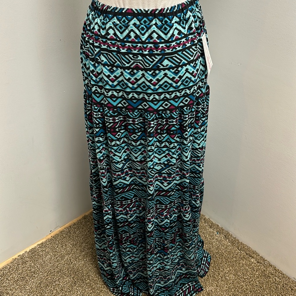 Beautiful tiered Maxi skirt